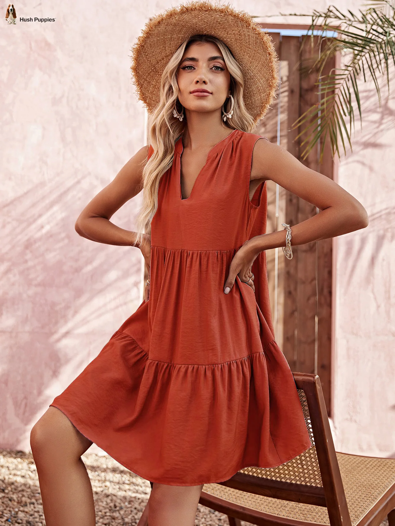 

Женское свободное мини-платье без рукавов, с оборками и V-образным вырезом