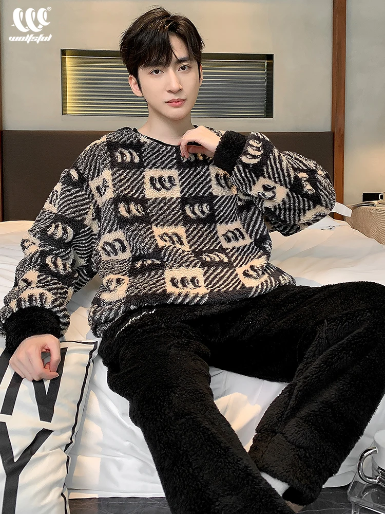 Men's Pajamas Coral Fleece Winter Thickened Fleece-lined Warm Autumn and Youth Can Be Worn outside Homewear Set