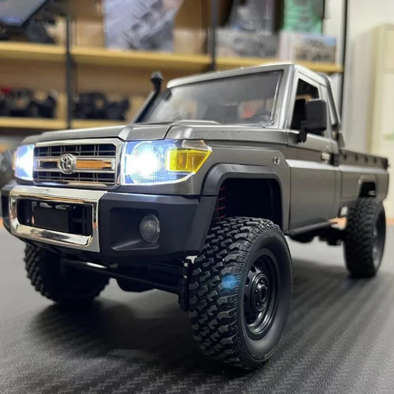 Новый радиоуправляемый автомобиль MN Модель MN82 Серебристый 1:12 Ретро