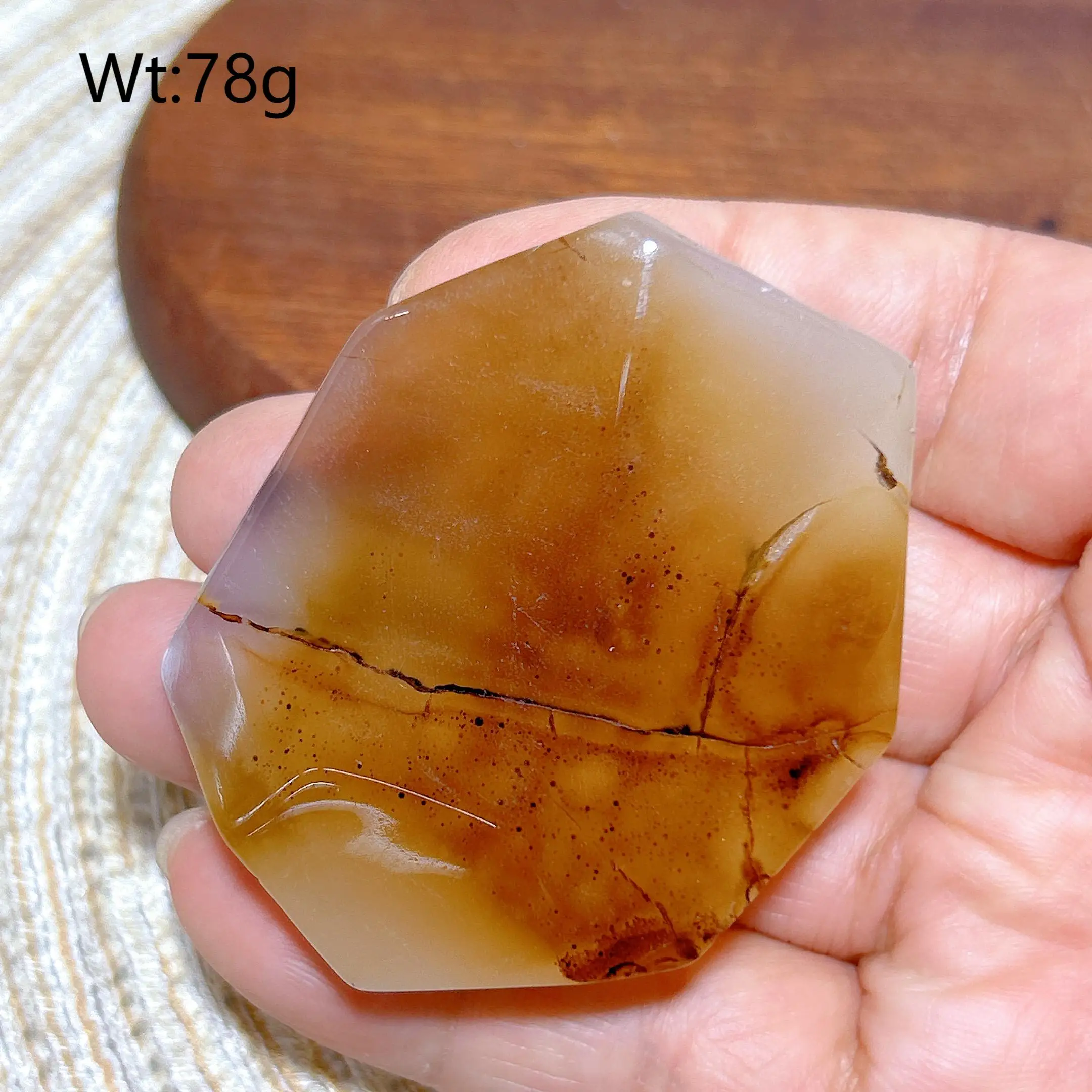 

Рутильный агат, кристалл для дома