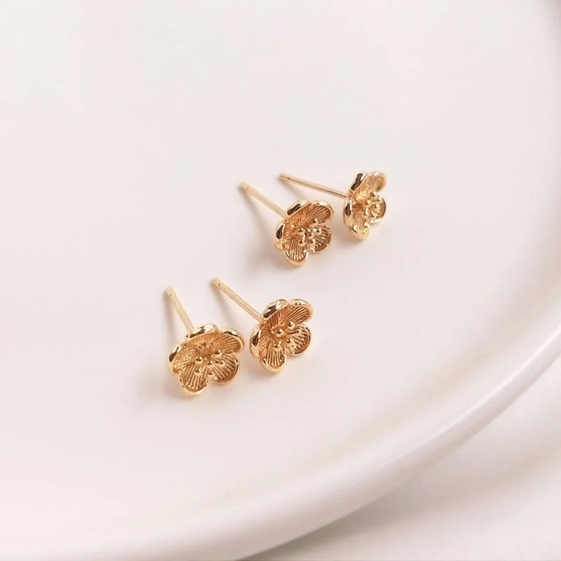 

Fashion Alloy Six Petal Plum Blossom Earring Cartilage Piercing Stud Earring For Women Piercing Jewelry Making Accessories
