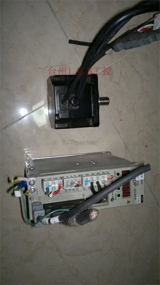 

1 шт., используемая Сенсорная панель Fuji V710CM, Модуль Plc zz