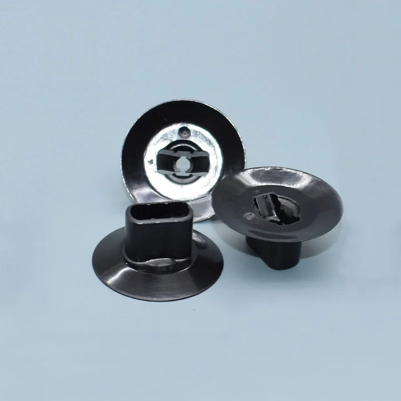 Крепежная защелка для внутренней отделки арок колес Renault 7703081056 (10 шт.)