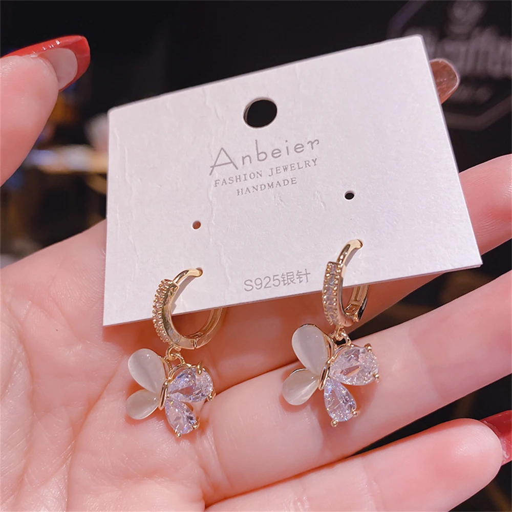 

Fashion Shiny Zircon Butterfly Earring For Women Korean Style Opal Crystal Gold Color Metal Earring Circle Ear Buckle Jewelry