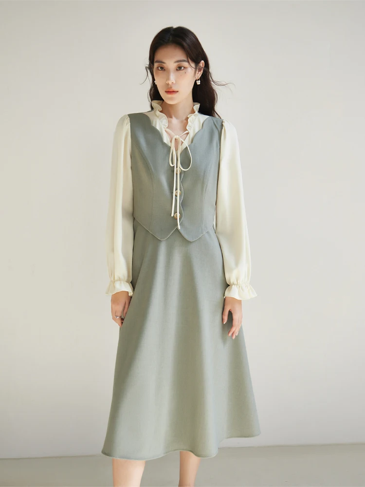 Женское длинное платье с V-образным вырезом и