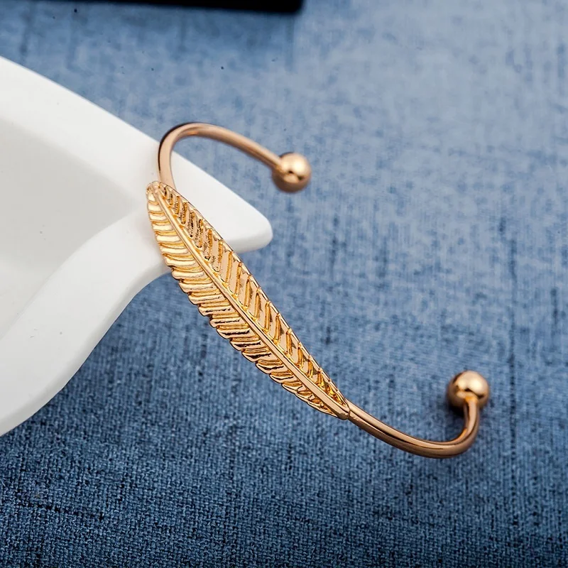 

New Trendy Leaf Gold Color Cuff Bracelet Bangles For Women Korean Simple Lovely Elegant Bangles Bracelet Jewelry Accessories