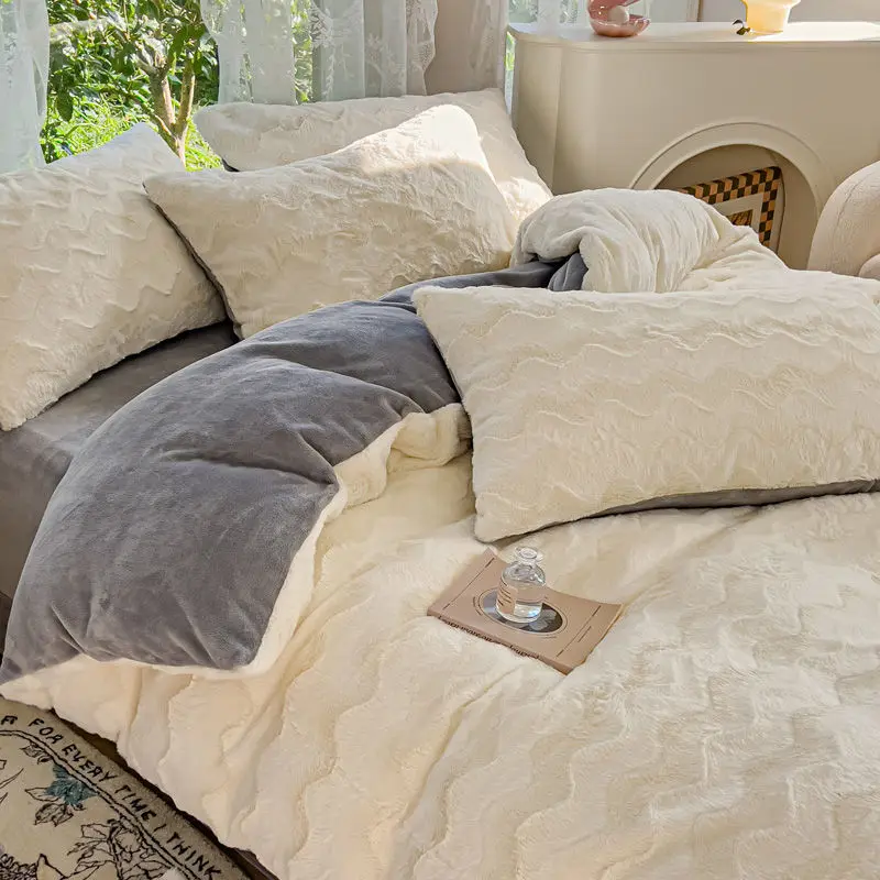 

Winter Rabbit Plush Four-piece Double-sided Milk Velvet Bed Sheet Quilt Cover Single Three-piece Flannel Padded Quilt Cover