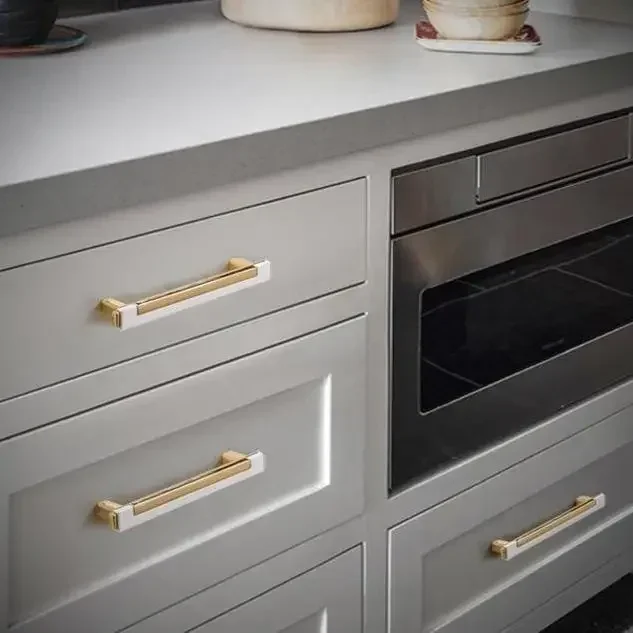 Модные золотые кухонные ручки для шкафа выдвижного ящика комода металлическая