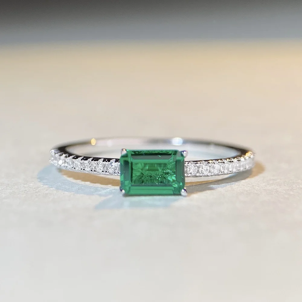 

Fashion Green Colored Zircon Rings Emerald Cut Solitaire CZ 925 Sterling Silver Wedding Engagement Rings Zircon Rings For Women