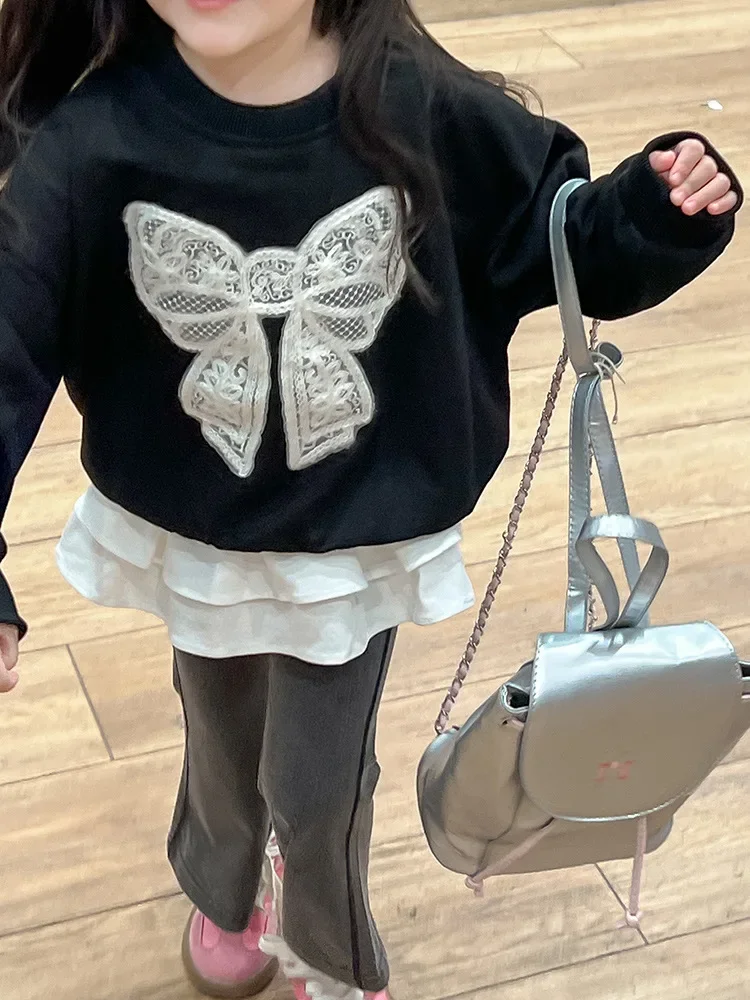 이불 ubranka dla dziewczynki Garnitur Jesień 2024 Nowy styl Koronkowa bluza z kapturem kokardą Fałdy Spódnica ciasta Styl Retro Rozkloszowane