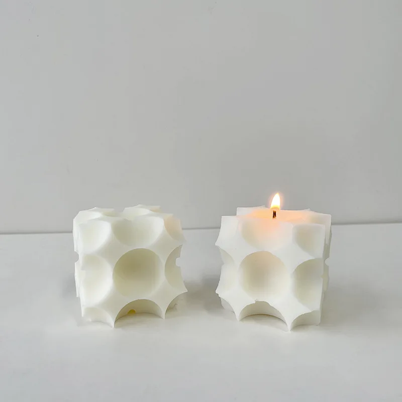 

3D Small Cube Geometric Candle Mold Creative Cube Silicone Mold Homemade Aromatherapy Gypsum Soap Mold Home Decoration Ornament