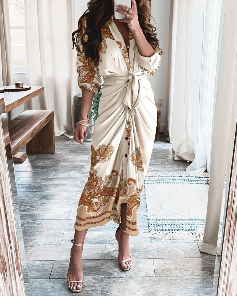 Платье-рубашка с принтом пейсли и рюшами спереди