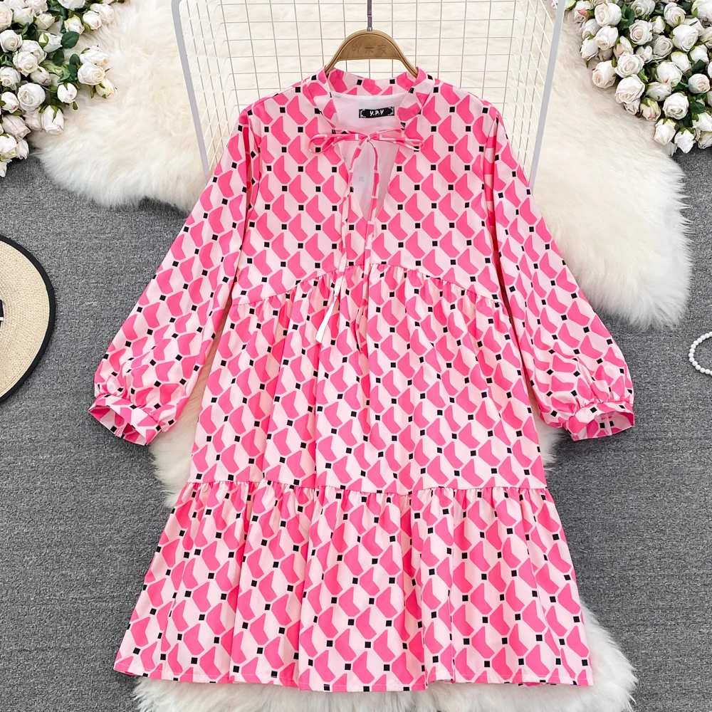 

SuperAen Spring and Autumn 2022 Korean Sweet and Exotic Loose V-neck High Waist Long Sleeve Dress
