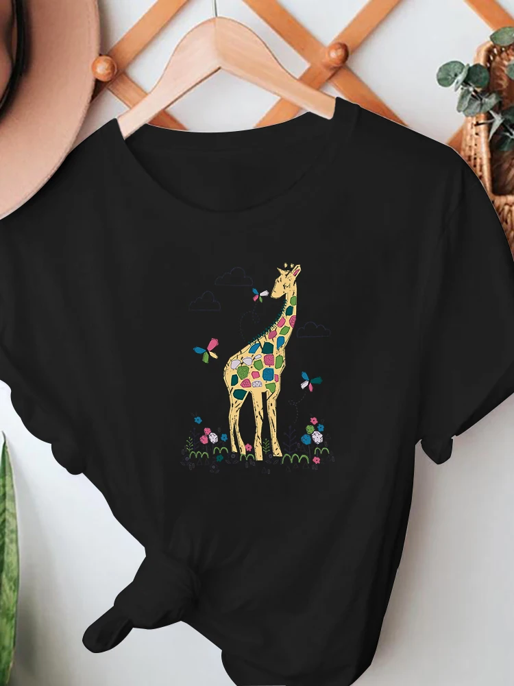 

Women T-shirts Short Sleeve Cartoon giraffe Clothes Spring Summer Printing Female Tee Fashion Graphic Tops Ladies Tshirt 2022