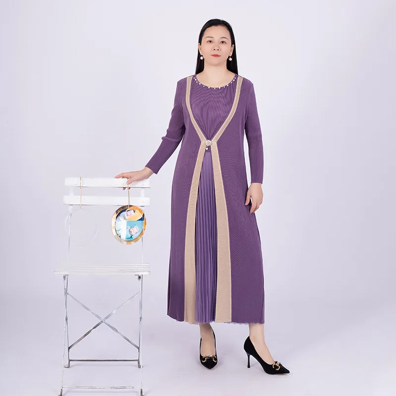 

2023 женское однотонное свободное плиссированное платье большого размера с круглым вырезом и длинным рукавом