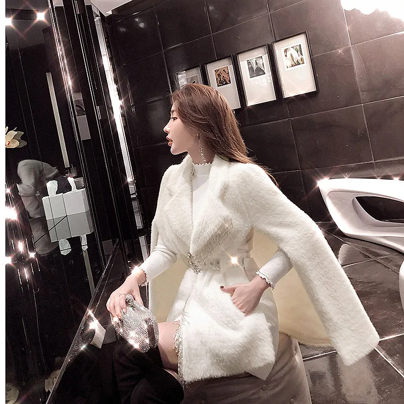 Women's 2023 New Autumn and Winter Ladies Temperament White Fashion Trend Women's Warm Long-sleeved Cloak Elegant Fur Coat Women