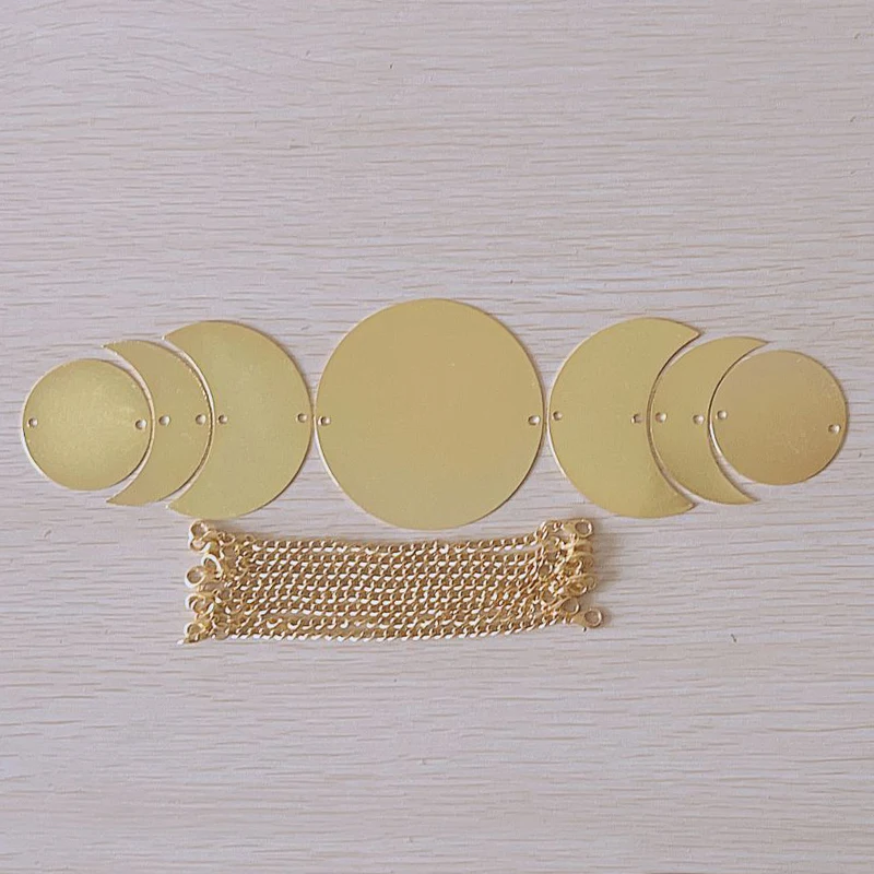 Настенная гирлянда в стиле бохо декоративное украшение виде Луны из металла