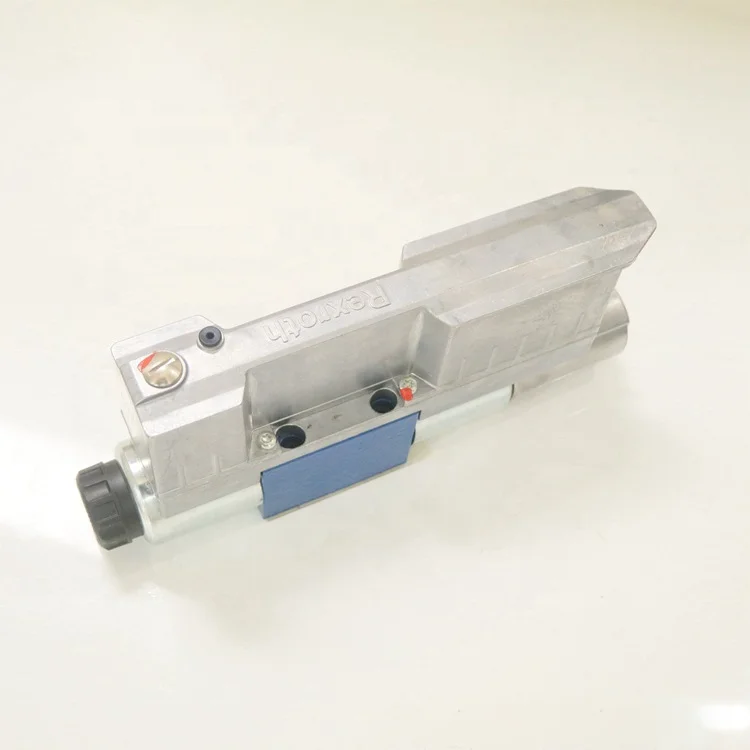 Пропорциональный распределительный клапан 4WREE Rexroth R 901496430 4WREE6E32-3X/V/24A1