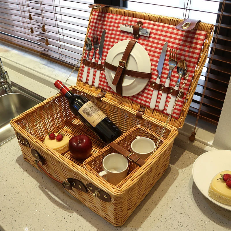 

Outdoor Picnic Storage Straw Woven Rattan Fruit Wicker Organizer Basket with Lid Dinner Plate Knife and Fork Tableware