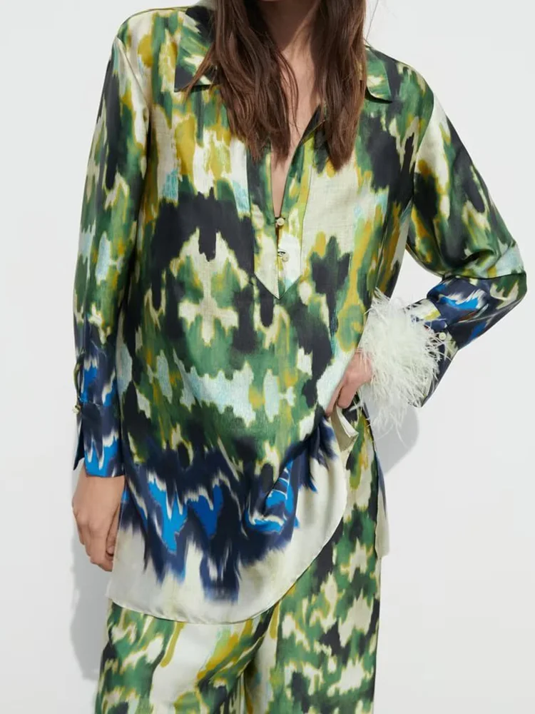 

Блузка Женская атласная на пуговицах, с V-образным вырезом