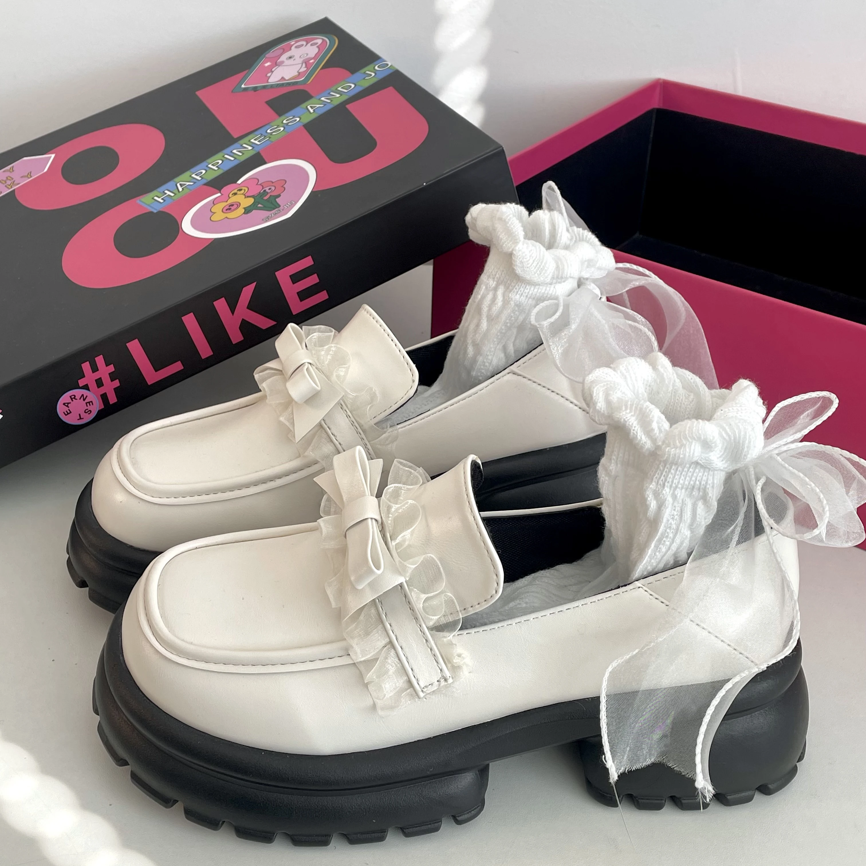 

2023 White thick bottom women Loafers New thick heel cute butterfly Lolita shoes College girls casual shoes JK leather shoes