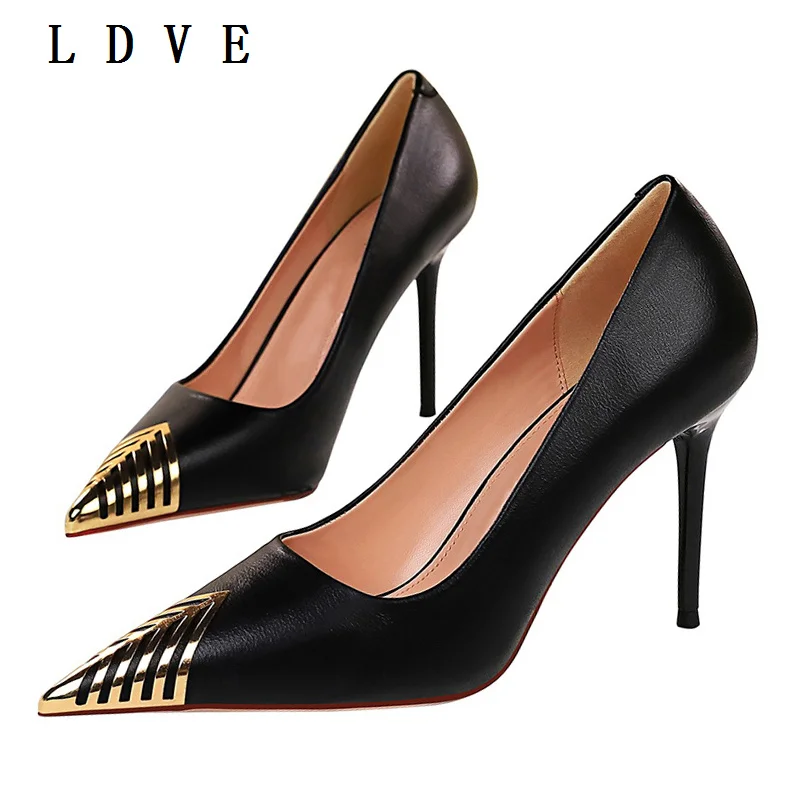 

Fashion PU Metal Decoratio Women Pumps 2022 NEW Pointed Toe 9.5CM Thin Heels Summer Solid Slip-On Ladies Shoes Wedding