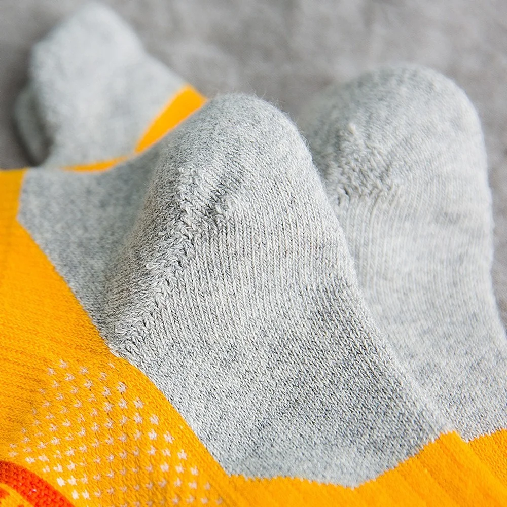 5 Pairs Autumn and Winter New Fashion Casual Women and Men Sports Socks Shallow Terry Low-Help Ankle Brace Cotton Women Socks