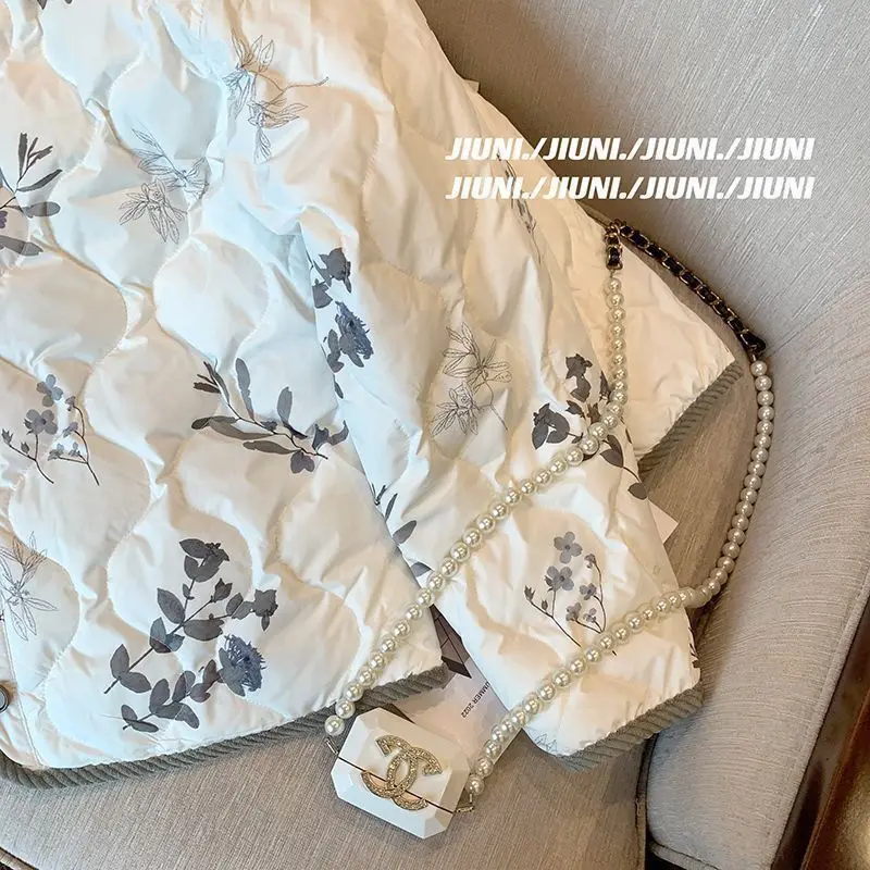 Женская Вельветовая куртка-бомбер с хлопковой подкладкой цветочным принтом