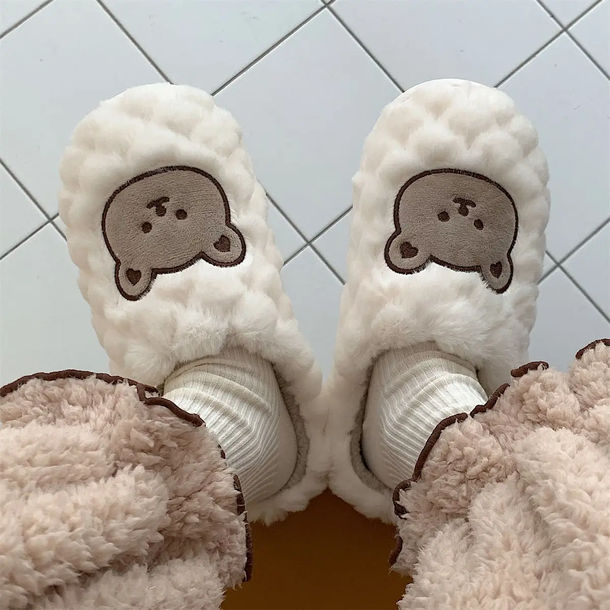 Cartoon Cute Bear Slippers Winter Warm Indoor Animal Plush Women's Flat Bottom Cartoon Kawaii Fluffy Girls Home Cotton Slippers