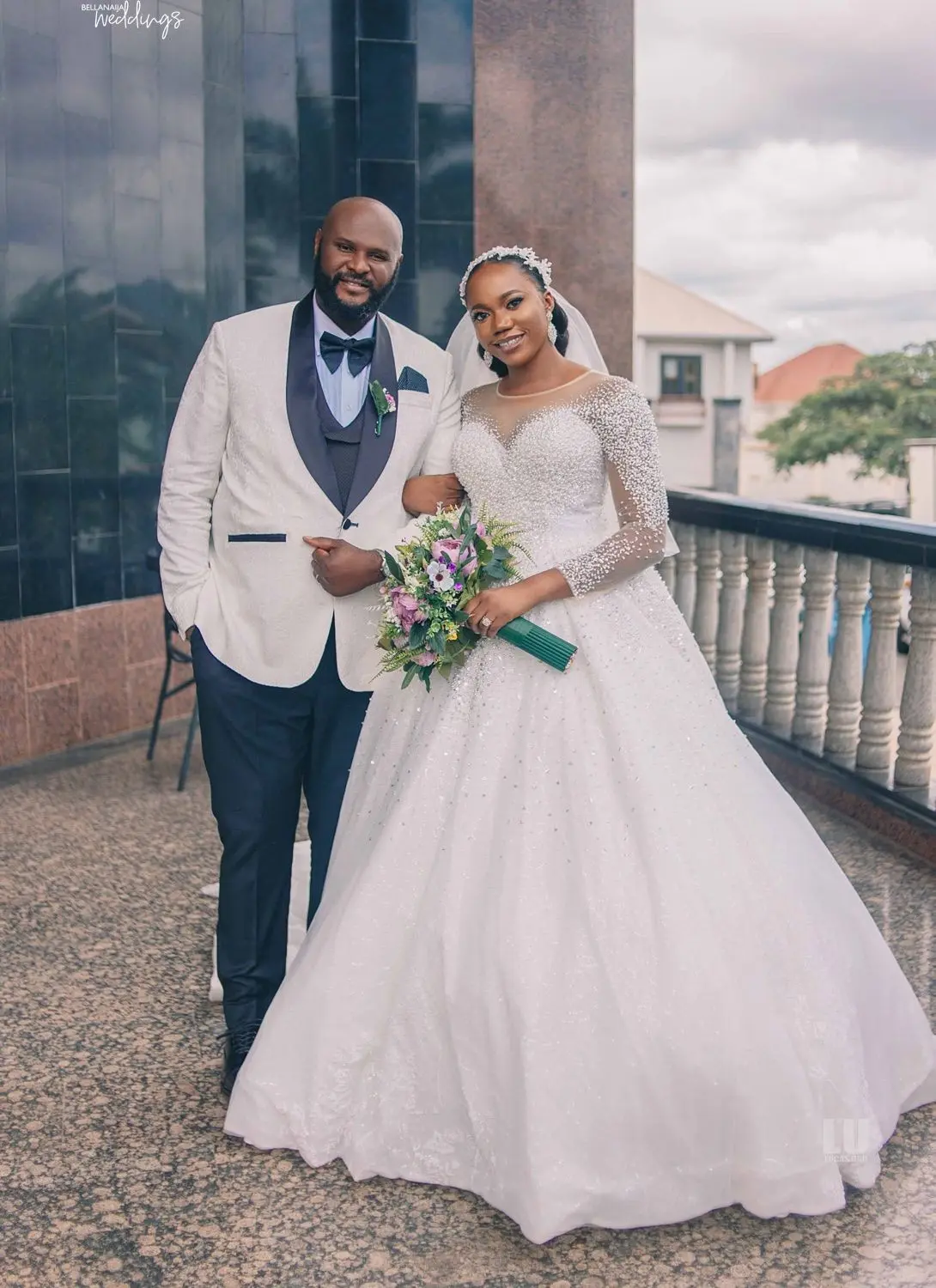 

African Wedding Dresses Bridal Gown 3/4 Long Sleeves Beaded Sequins Scoop Neck Tulle Floor Length Backless Plus Size Custom Mad