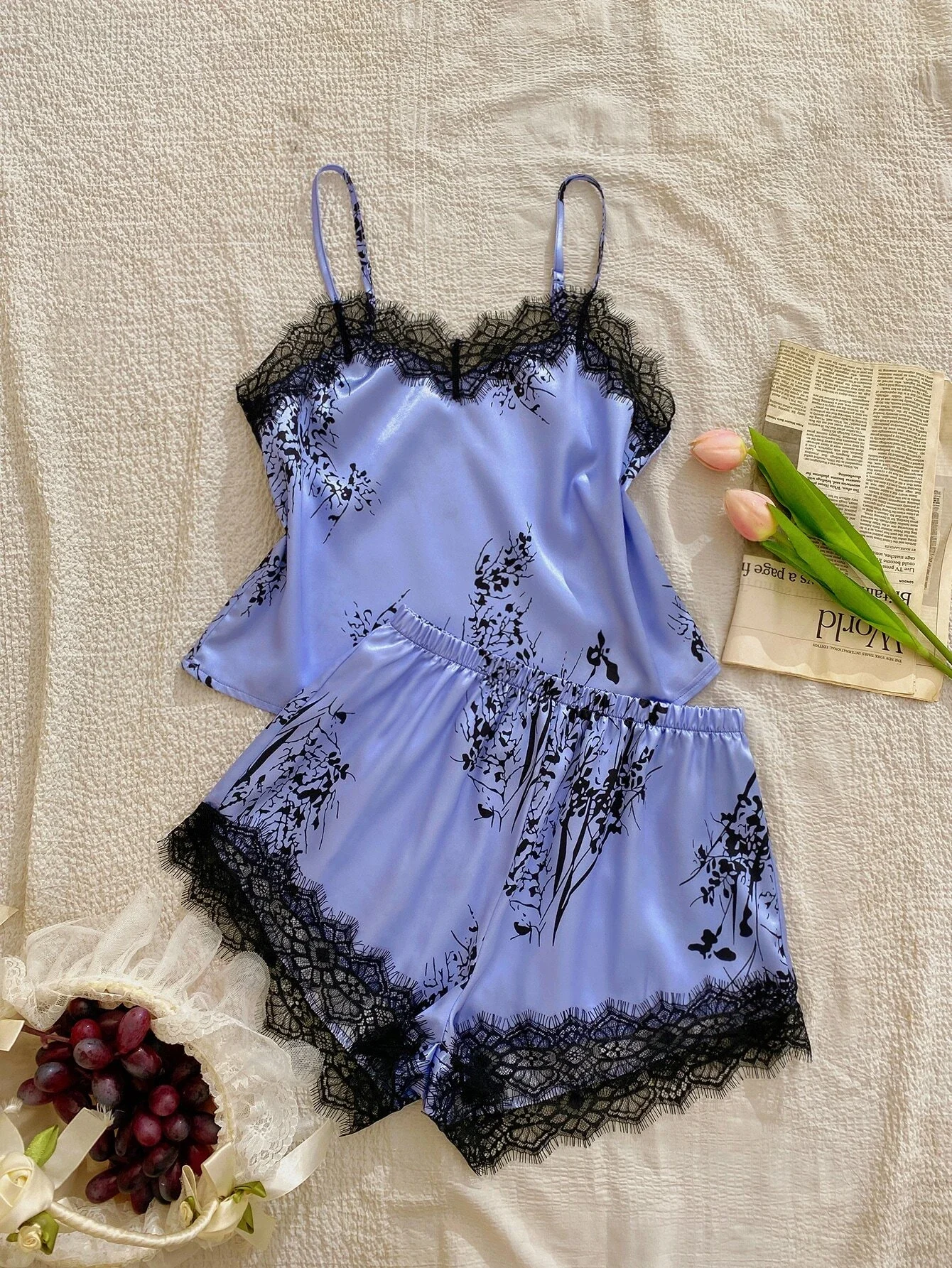 

Lace Trim Plants Print Satin Night Set