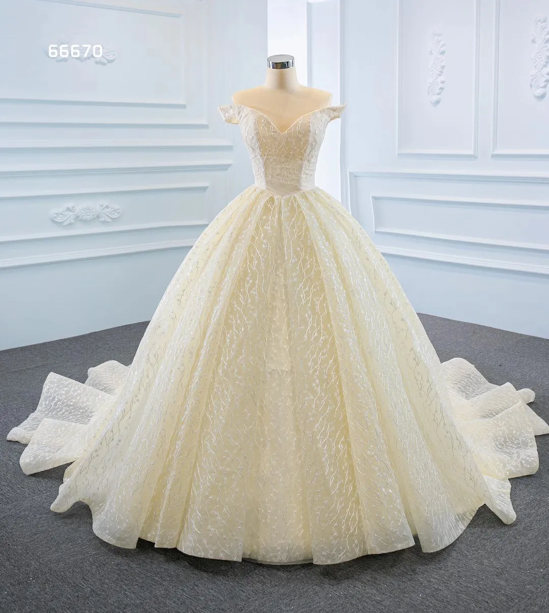 

Aoliweiya Bridal #66670 Lace a Line Wedding Dress