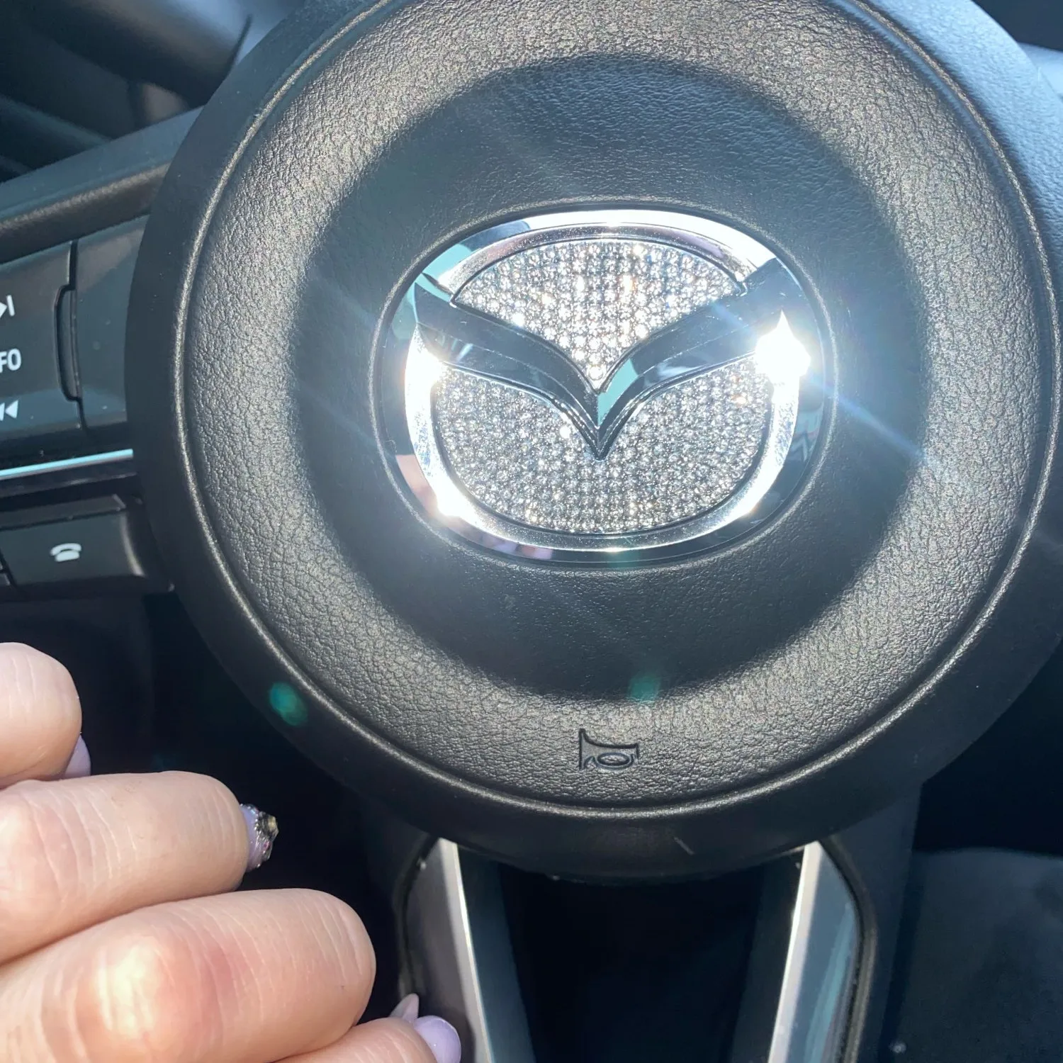 Автомобильный руль с логотипом и бриллиантами декоративная наклейка для Mazda 2 3 5 6