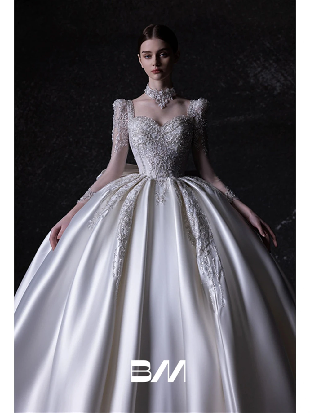 Высококачественное атласное свадебное платье бальное с длинным шлейфом и