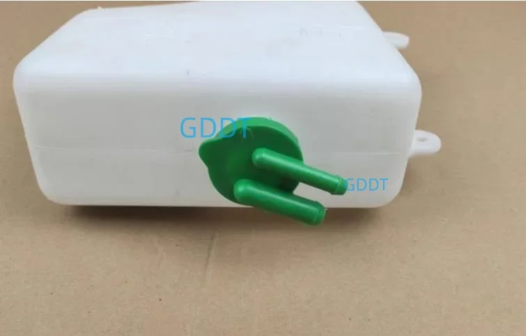 1 шт. резервуар для воды Suzuki SX4 фотоэлемент аксессуары резервуара 17930-79J00-000