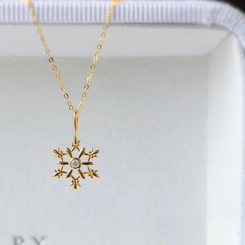 

Женское Ожерелье со снежной подвеской, Роскошный кулон с золотым покрытием, модная универсальная цепочка на воротник, рождественский подар...