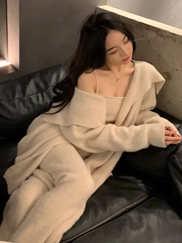 Элегантный однотонный костюм из трех предметов женский длинный вязаный кардиган