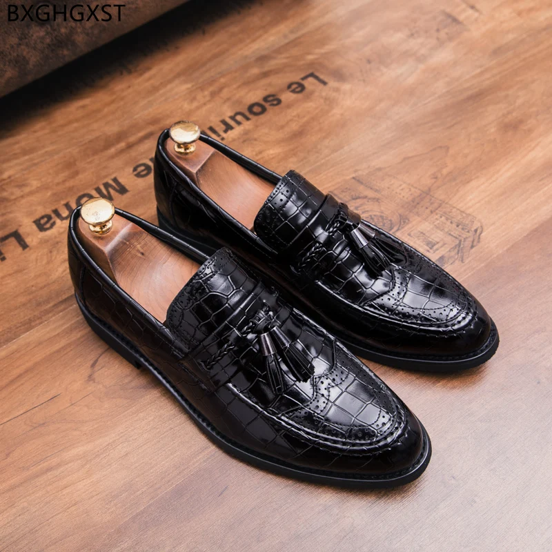

Black Dress Shoes Mens Fashion Loafers Men Tassels Brogue Shoes Man Pointed Toe Formal Office Shoes for Men 2023 Zapatos Hombre