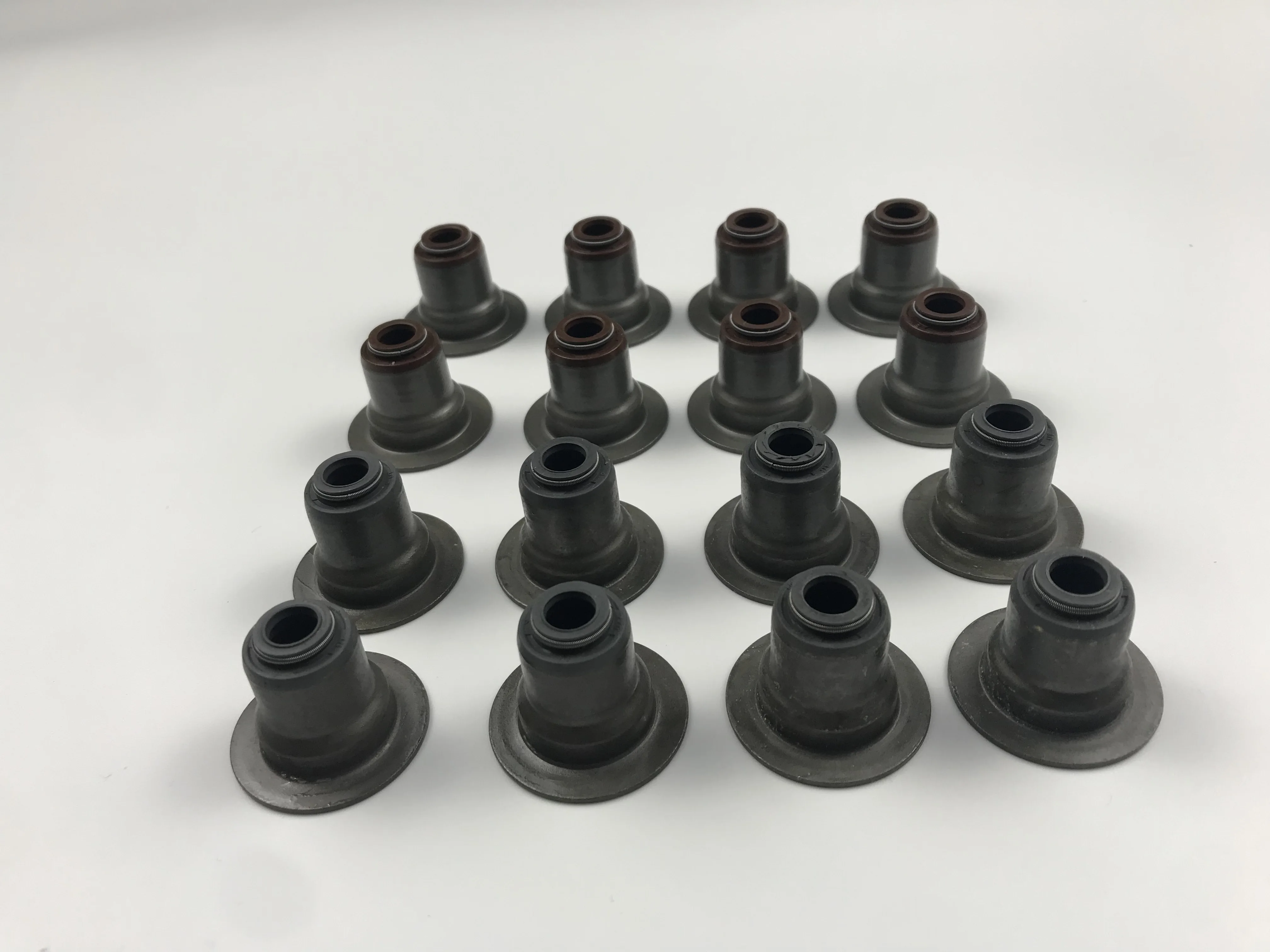 

16 шт. детали двигателя, уплотнение стержня клапана 12482062 12482063 сальник для Chevrolet GM 4.8L 5.3L 5.7L 6.0L 6.2L