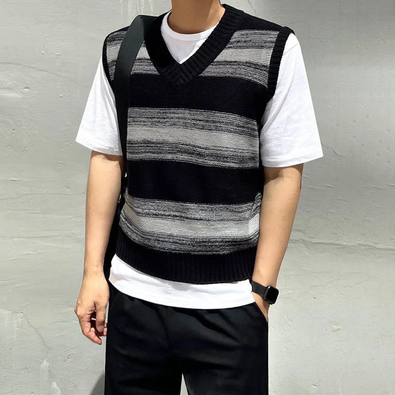 

SYUHGFA Men's Sleeveless V-Neck Kniting Vest Korean New Fashion Male Striped Contrast Color Top Casual Trendy Pullovers 2023