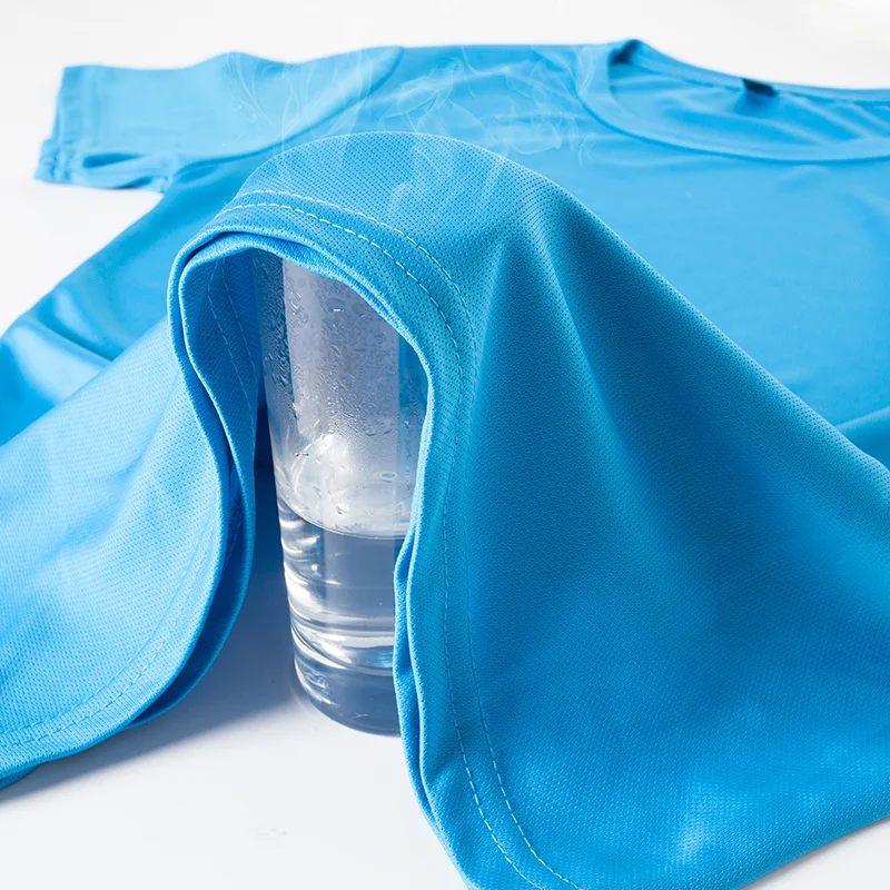 Спортивная футболка на заказ с вашим логотипом мужская и женская принтом