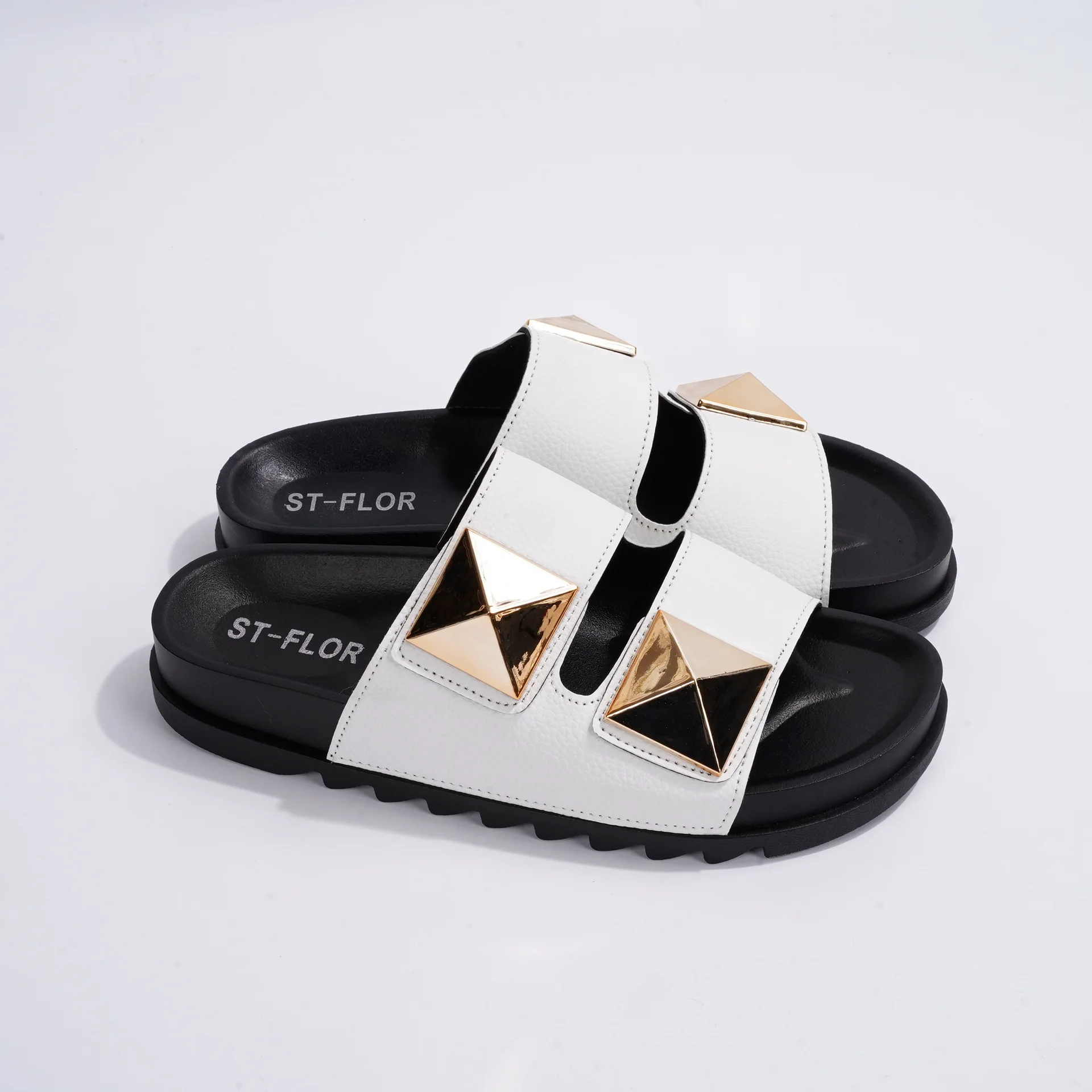Summer European and American Fashion Casual Rivet Double Buckle Flat Sandals Thick Bottom for Outdoors Slippers