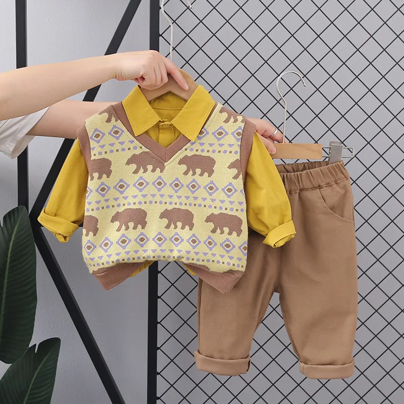 

Вязаный шерстяной жилет, рубашка и юбка для мальчиков 9-12 месяцев