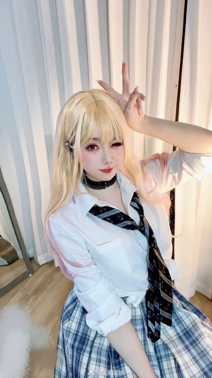 Парик для косплея из м/ф Мой наряд 100 см |