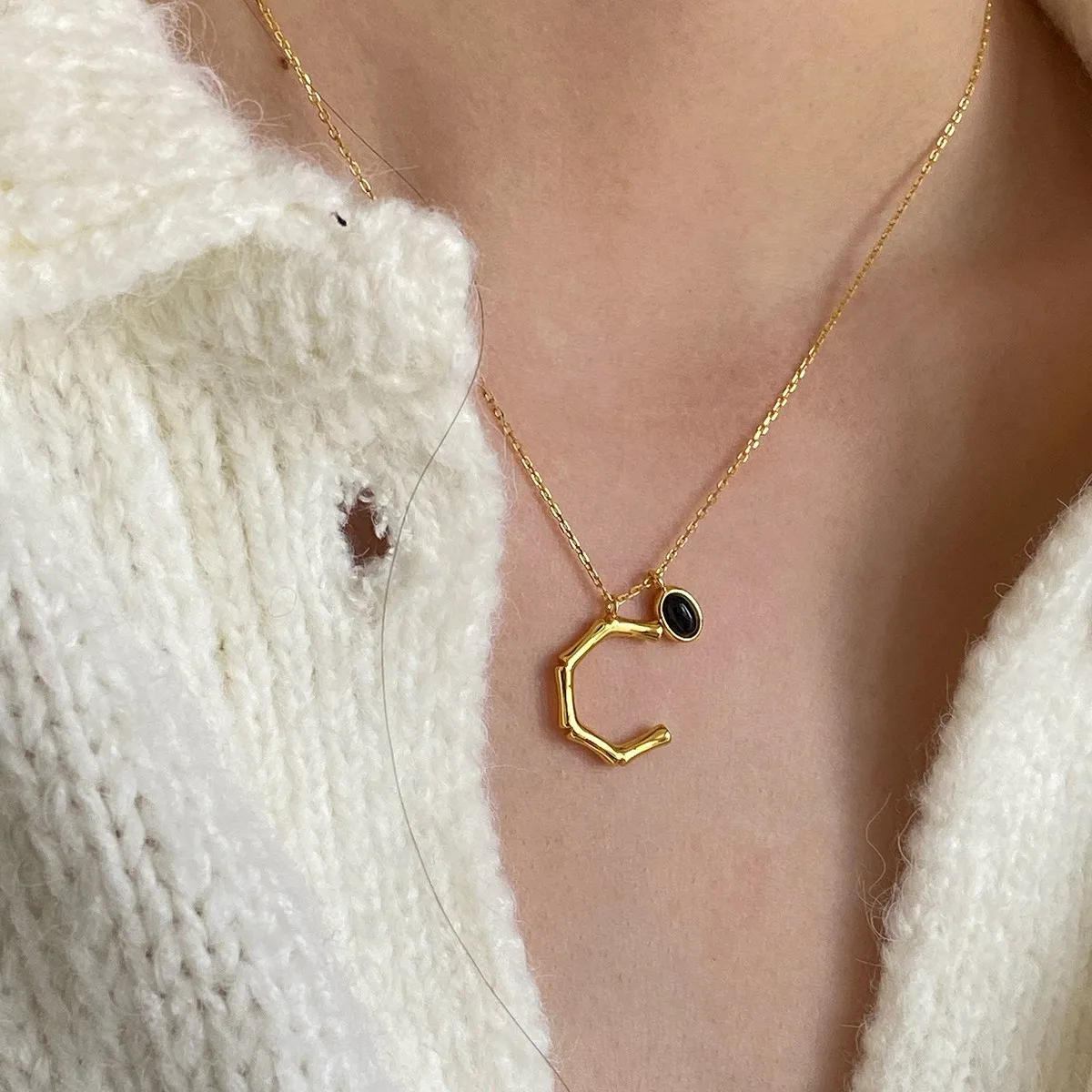 XIYANIKE винтажное ожерелье с подвеской из черного оникса бамбуковой буквой C для