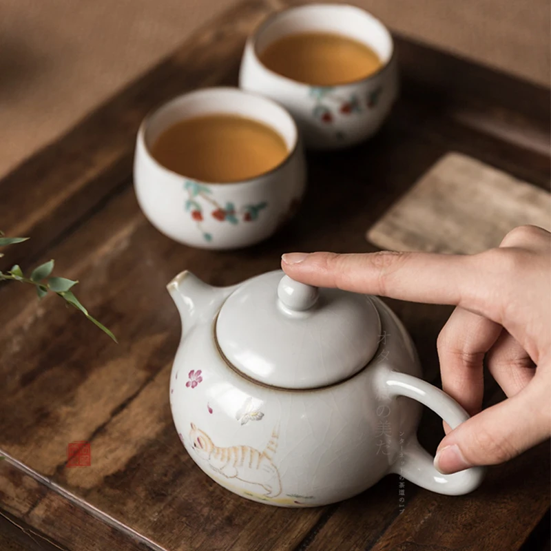 LUWU Lovely Cat Ceramic Teapot Kung Fu Tea Pot 220ml |