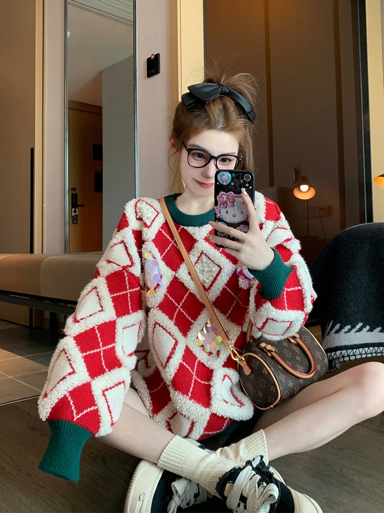 Женский свитер с красными ромбами и блестками новинка 2024 осенне-зимняя