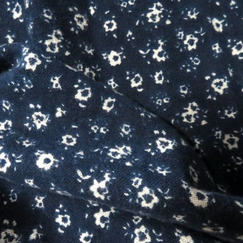 

Cotton and Linen Fabric Spring and Summer New Retro Navy Blue Bottom White Broken Petals Printing and Dyeing Blended Fashion