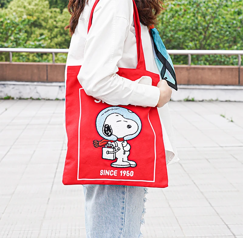 

35 * 38Cm New Japanese Snoopy Astronaut Canvas Bag Cute Girls Cartoon Shoulder Bag Kawaii Anime Plush Toy for Girl Birthday Gift