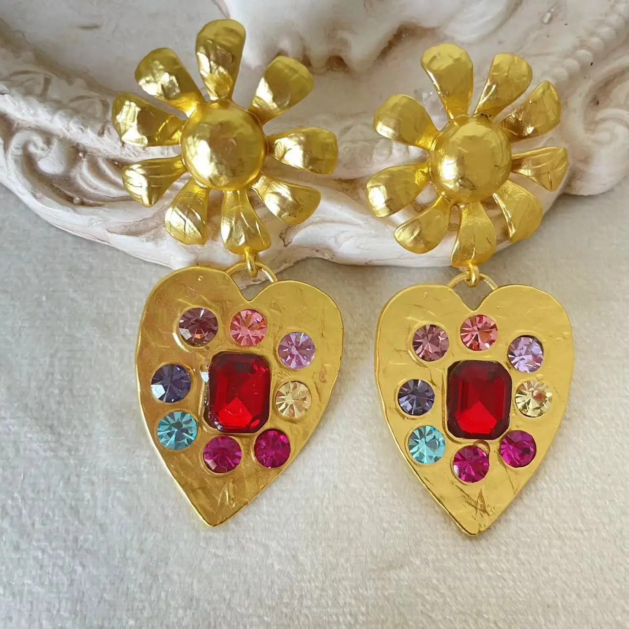 

2023 Valentine Gift Fashion 18K Gold Heart Shape Gem Garnet Amethyst Ruby Drop Dangle Stud Earring Exaggerated Statement Jewelry